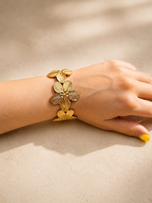Brazalete Floral de Metal