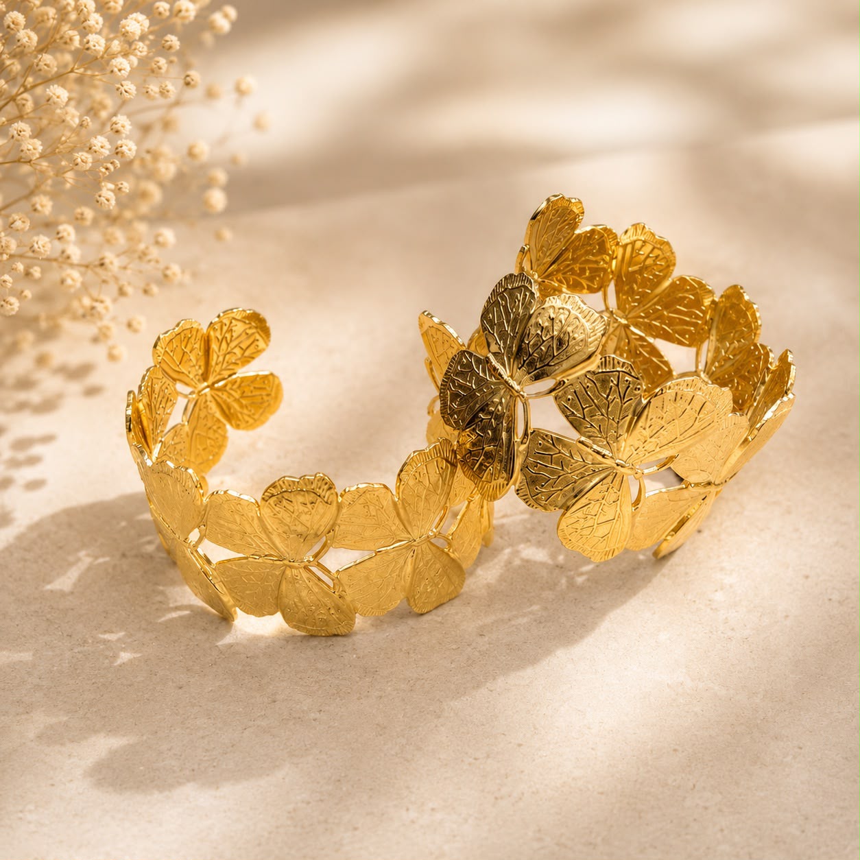 Brazalete Floral de Metal