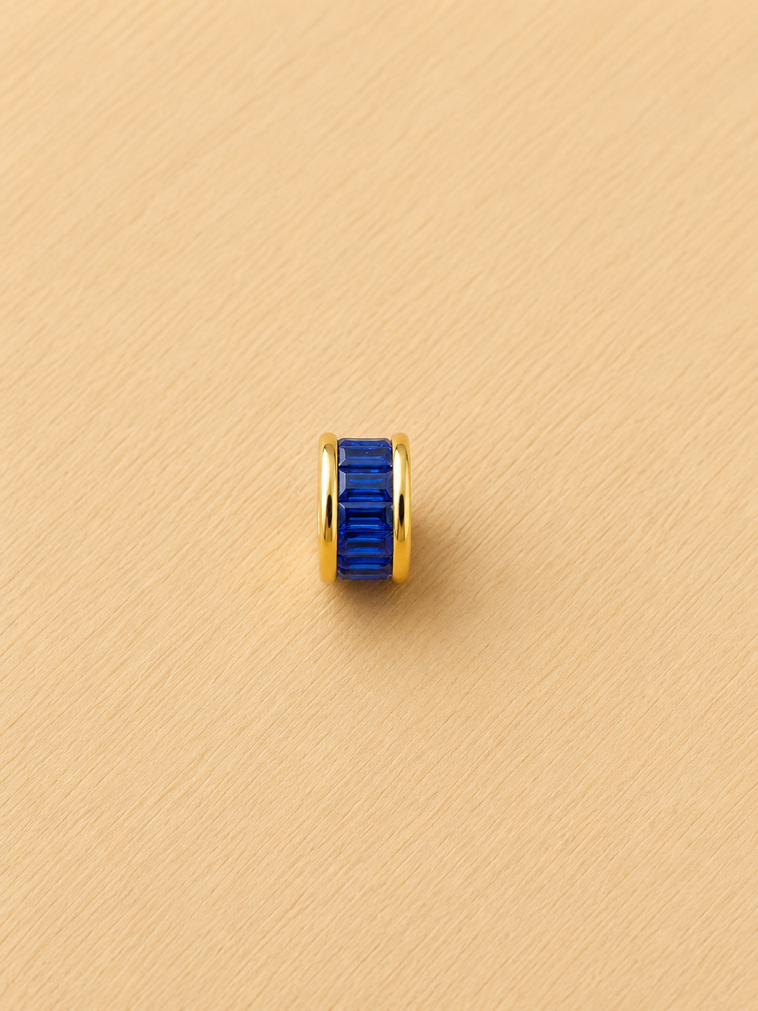 round gold plated necklace