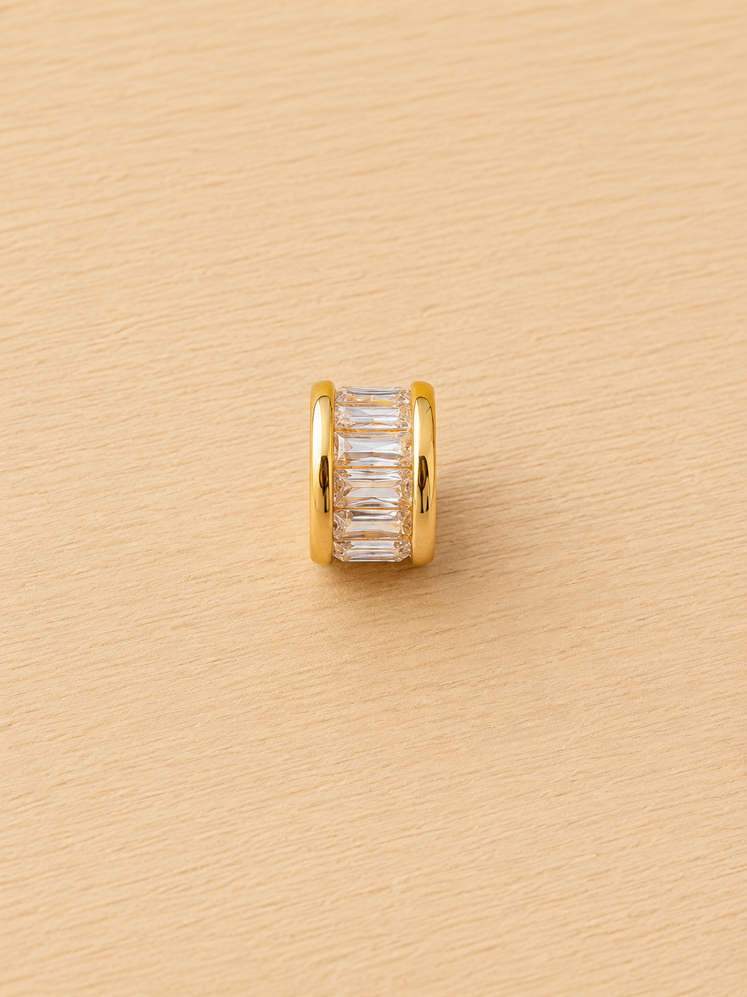 round gold plated necklace